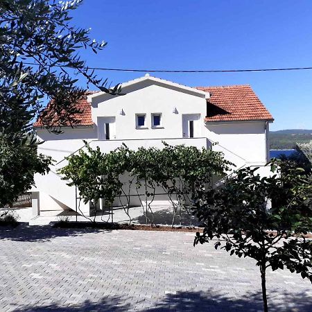 Apartmani Grumf Gornji Karin Exterior foto